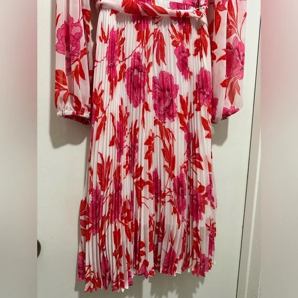 KENSIE: Floral Pleated dress - Picture 9 of 9